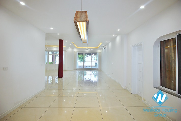 Lake view unfurnished house for rent in Dang Thai Mai, Tay Ho